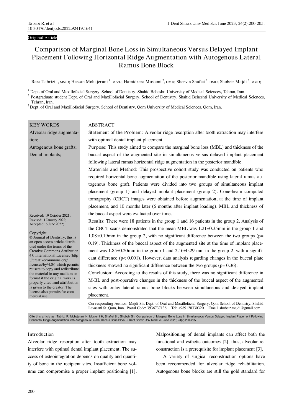 논문 첫 페이지 · Comparison of Marginal Bone Loss in Simultaneous Versus Delayed Impla